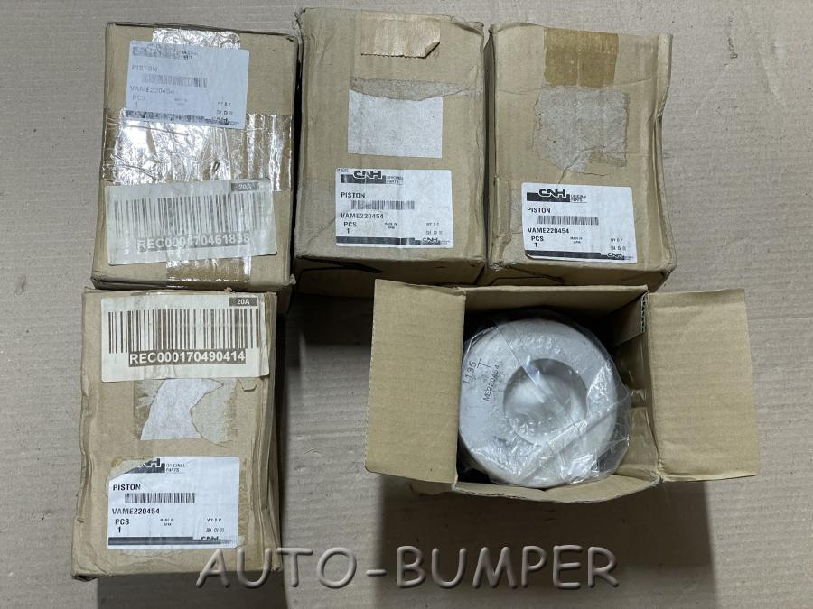 New Holland E215 (1/06-) Поршень VAME220454